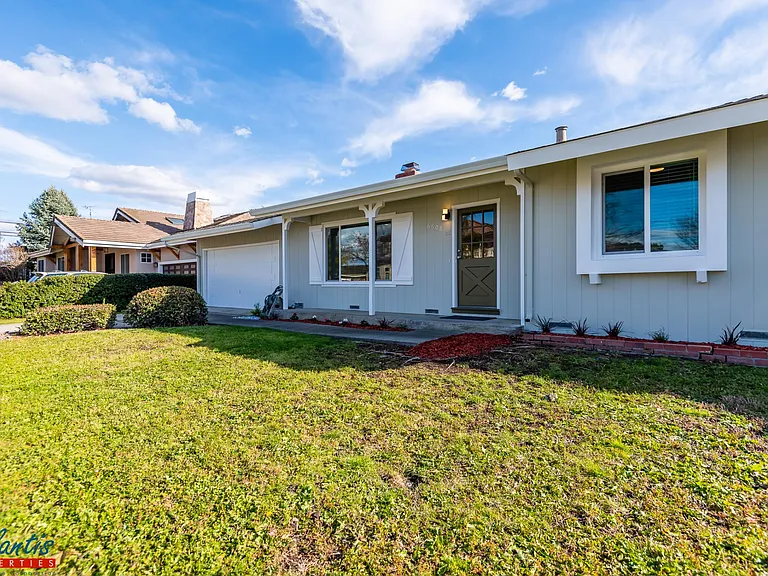 6608 Dartmoor Way — Photo 2