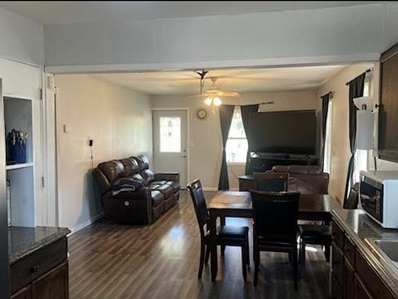 3rd image of 801 N Taylor Ave