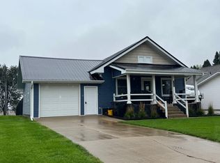 2114 Pleasant St, Elk Horn, IA 51531