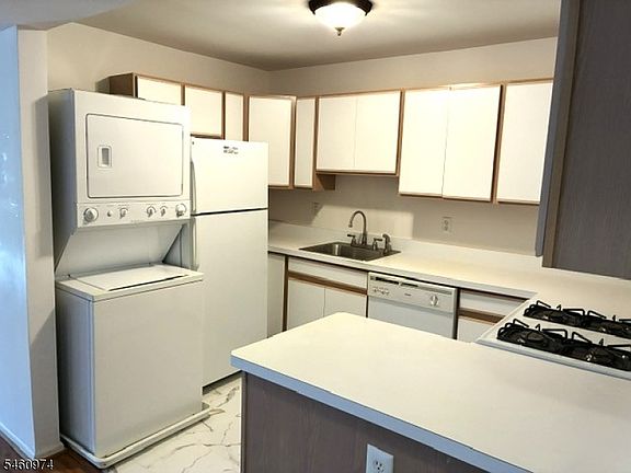 5th image of 166 Falcon Ridge Way N BLDG 16 #166