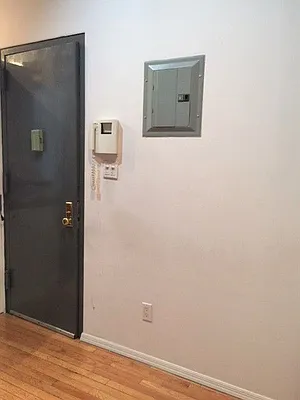 Rented by Yael Dunsky Real Estate | media 10