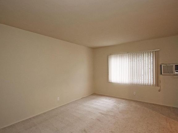3rd image of 56 N Eloise Ave #1