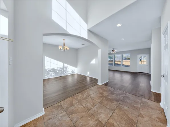 16814 Dunsford Ct, Houston, TX 77083