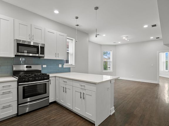 5th image of 1321 S Lawndale Ave #2