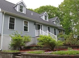 17 Carpenter Rd, Dudley, MA 01571