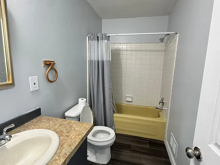 8654 Continental Ave — Photo 4