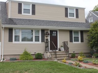 31 Melody Hill Rd, Clifton, NJ 07013