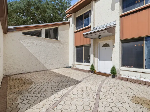2095 Sunset Point Rd APT 2302, Clearwater, FL 33765
