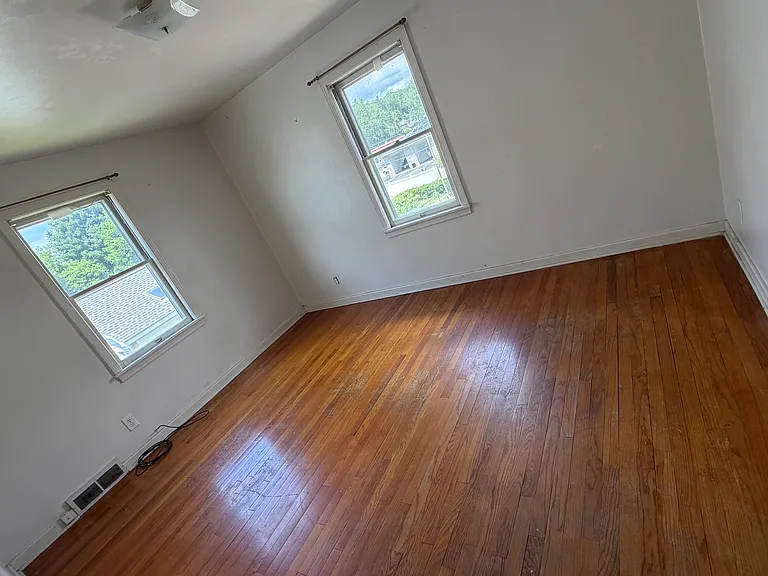 3227 Wayne St #2 — Photo 9
