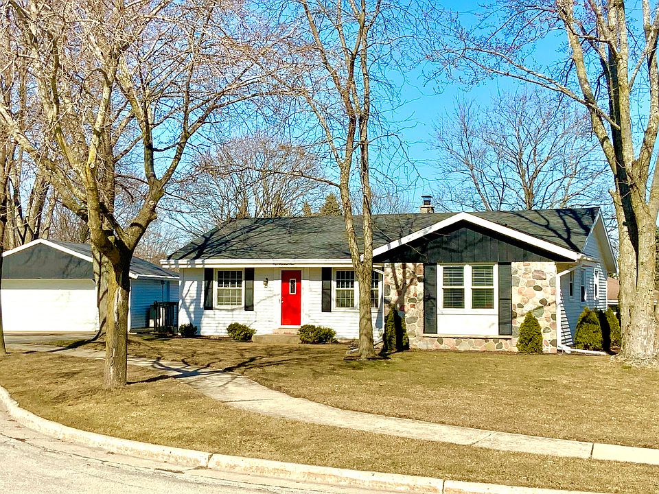 1st image of 401 Michigan Ct