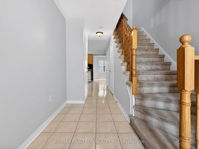 8 Toscana Dr — Photo 3