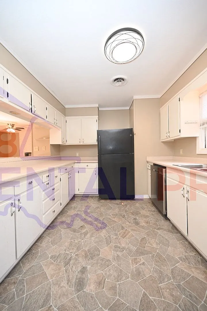 3 Bed 2 Bath Home in Ruston! — Photo 3