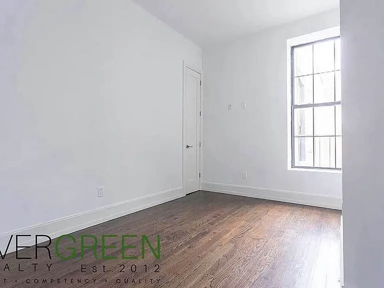 26 Covert St #2F — Photo 10