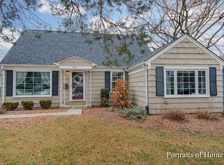 1326 Campbell Ave, Wheaton, IL 60189