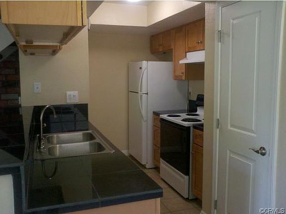 4th image of 966 W Calle Del Sol APT 2