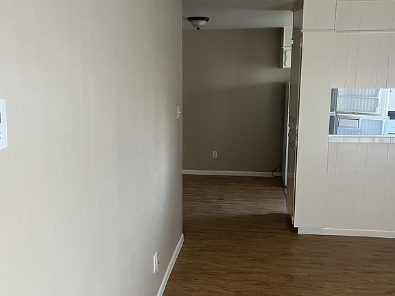 4th image of 2211 Jennifer Dr APT 2