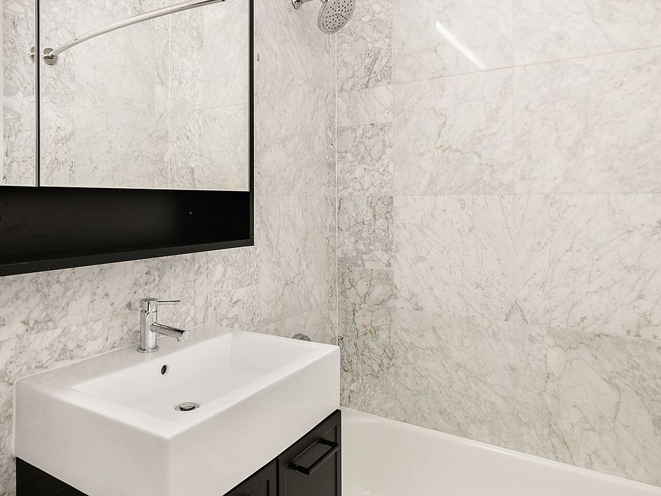 1st image of 67 Wall St APT 13E