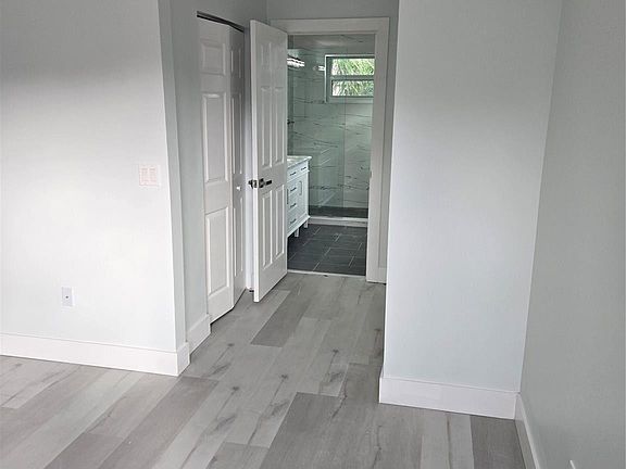 4th image of 580 NW 87 Way
