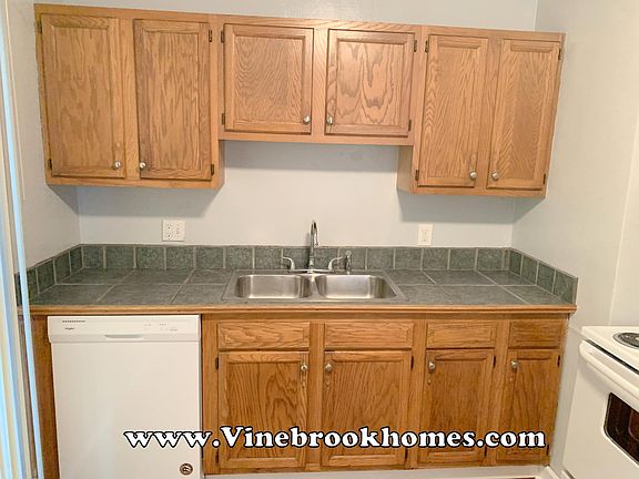 5th image of 612 Allenwood Ct