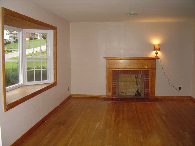 2nd image of 106 North Ln