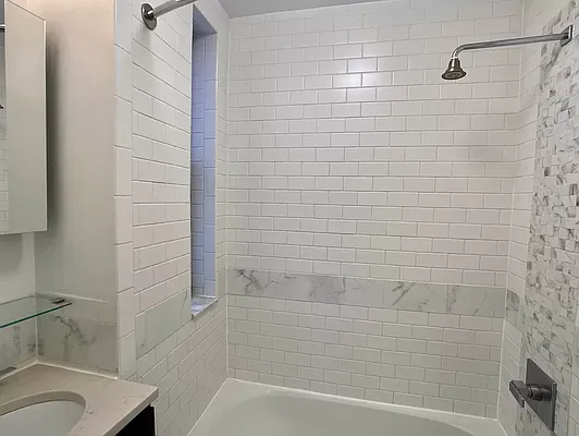 Rented by Tourma Realty LLC | media 18