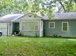 1942 SW McAlister Ave, Topeka, KS 66604
