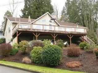 8325 NE 183rd St, Kenmore, WA 98028