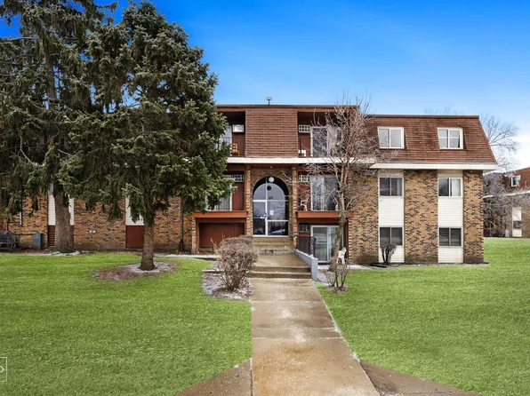 615 Hill Dr APT 103, Hoffman Estates, IL 60169