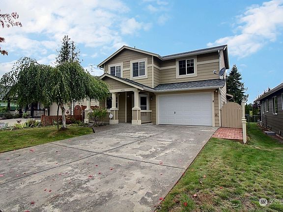 2nd image of 6216 73rd Avenue NE