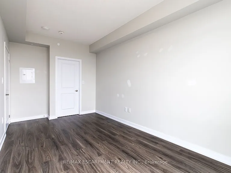 450 Dundas St E #1113 — Photo 35