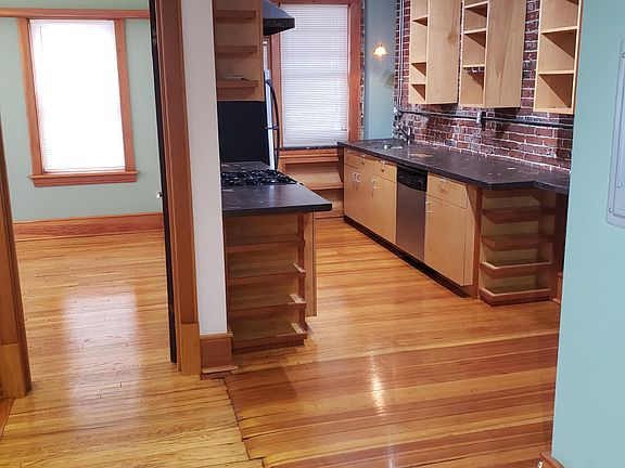 3rd image of 4067 Shaw Blvd #B
