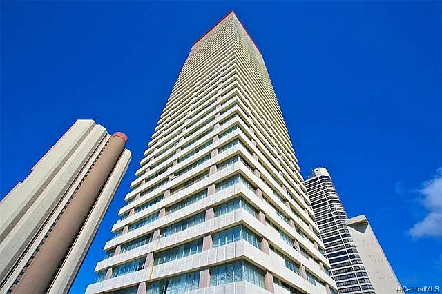 2525 Date St #905