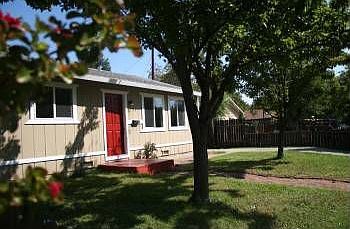 1st image of 204 Ash St