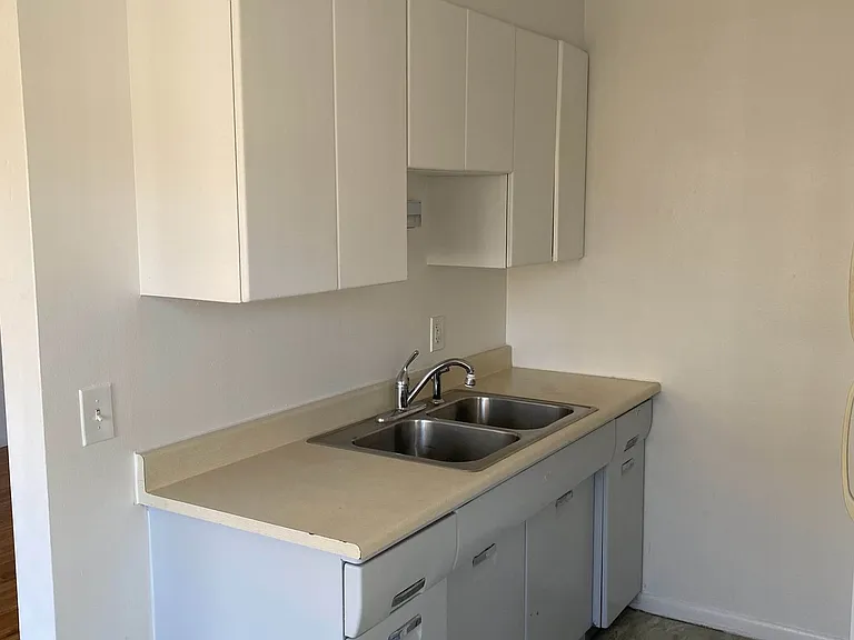 3509 Emerson Ave S — Photo 8