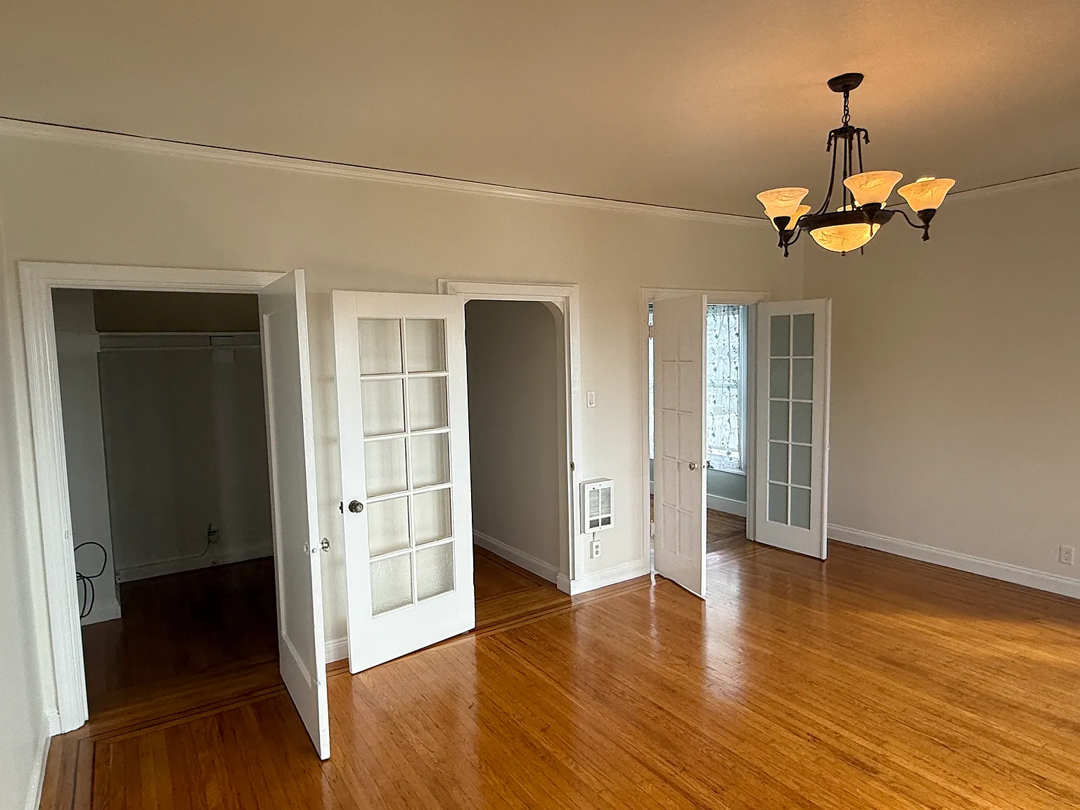 1 bed, 723 sqft, $3,850 — Photo 3