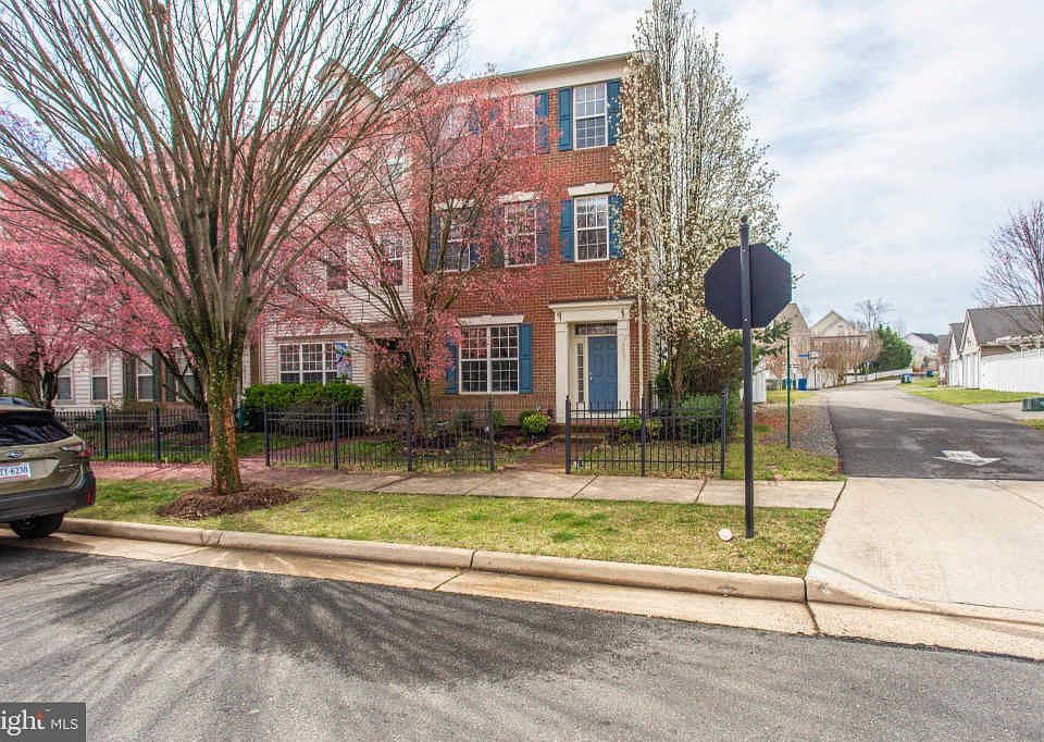 1st image of 20377 Tholen St