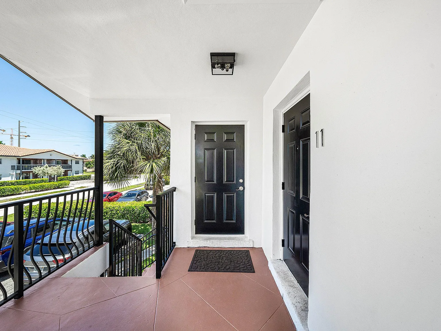 240 SW 7th St — Photo 2