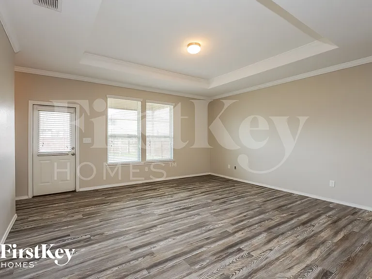 7111 Marina Del Rey — Photo 3