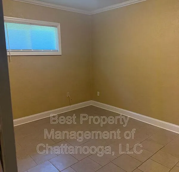 5293 Usher Dr — Photo 4