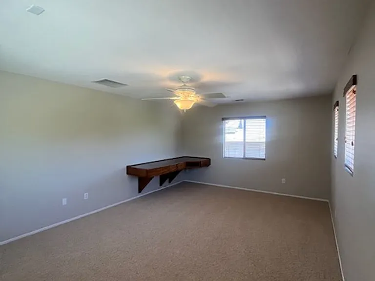 1443 Roadrunner Dr — Photo 22