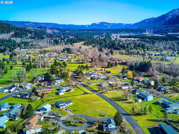 201 Farwest St, North Bonneville, WA 98639