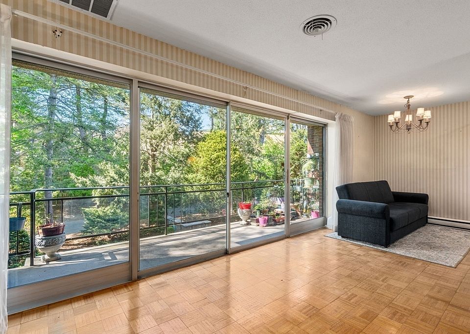 1st image of 1202 Greendale Ave APT 124