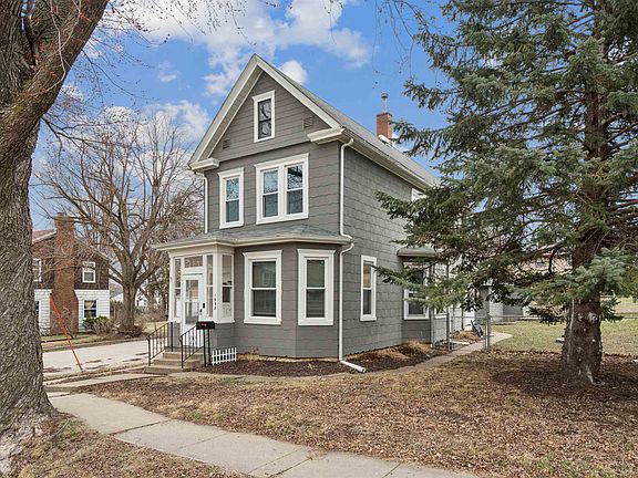 2nd image of 1698 N Algona St