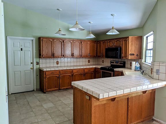 4th image of 1000 N Chinowth St