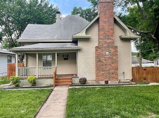 312 SW 16th St, Blue Springs, MO 64015