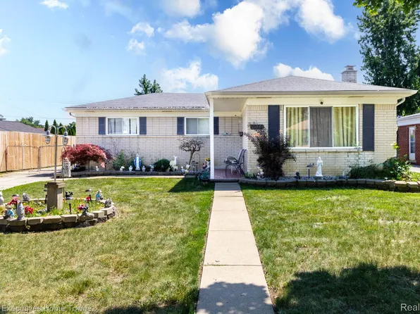 32566 Revere Dr, Warren, MI 48092