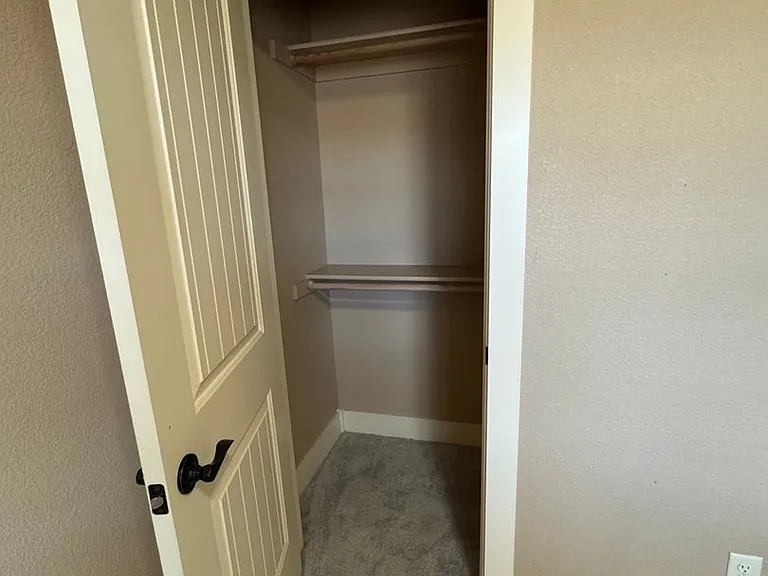 4249 Woodlake Ln — Photo 13