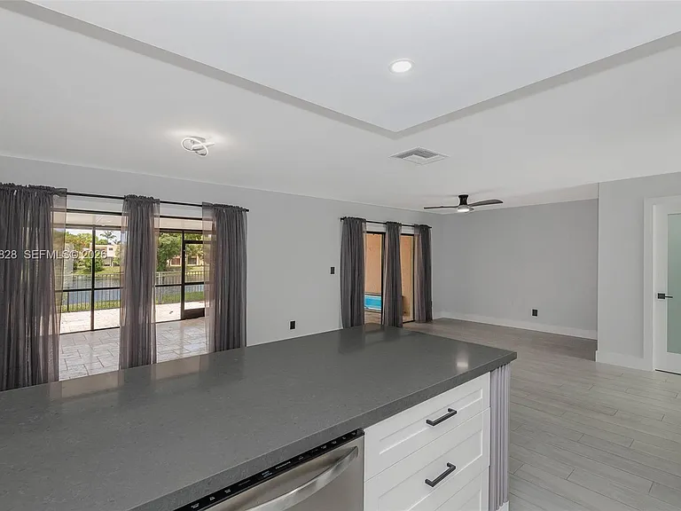 6653 SW 140th Ave #6653 — Photo 8