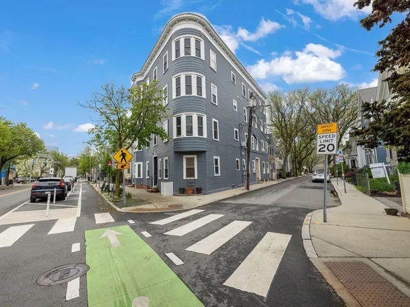 14 Union St #1, Cambridge, MA 02139