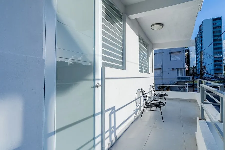 1 bed, 1.0 bath, $1,300 — Photo 4